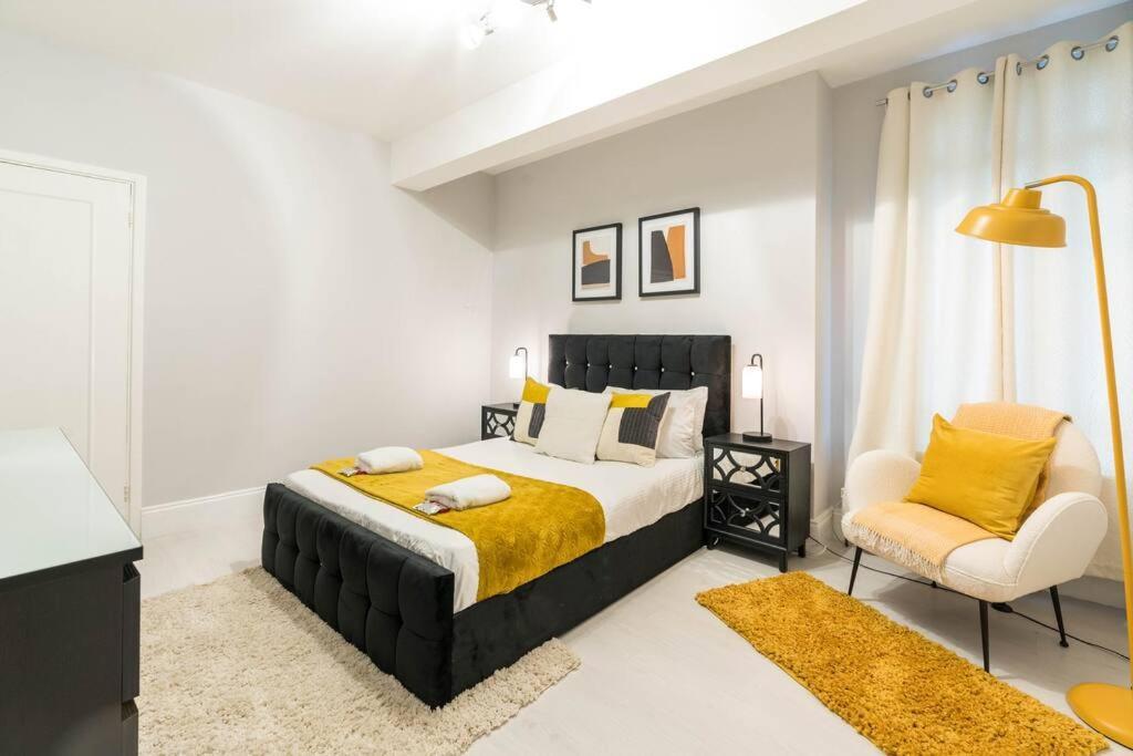 Exceptional Spacious City Apartment Лондон Экстерьер фото