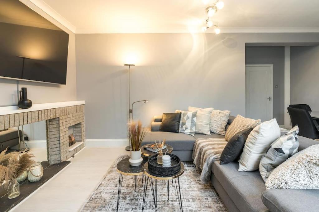 Exceptional Spacious City Apartment Лондон Экстерьер фото