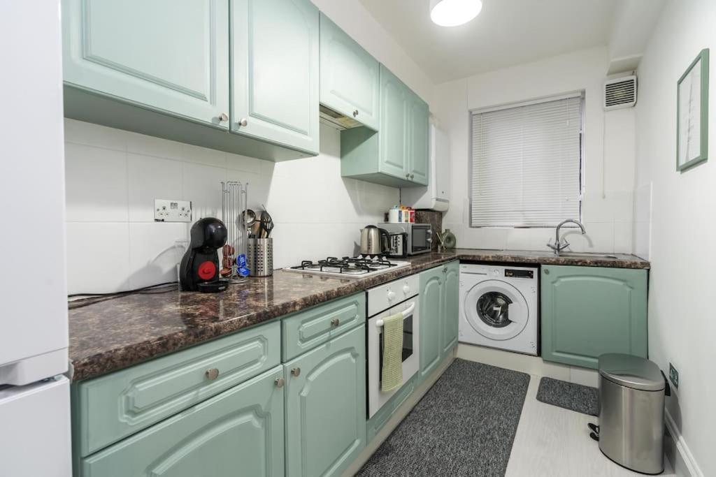 Exceptional Spacious City Apartment Лондон Экстерьер фото