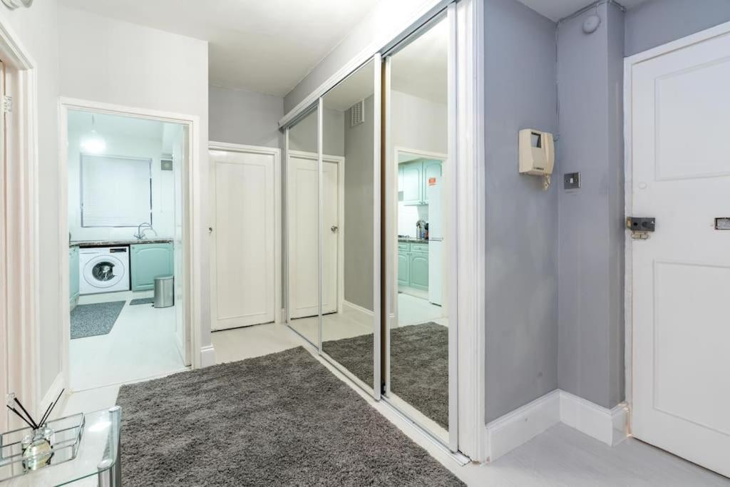 Exceptional Spacious City Apartment Лондон Экстерьер фото