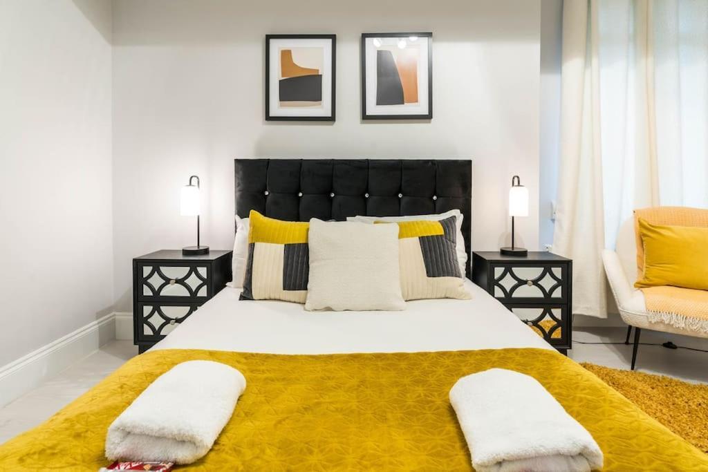 Exceptional Spacious City Apartment Лондон Экстерьер фото