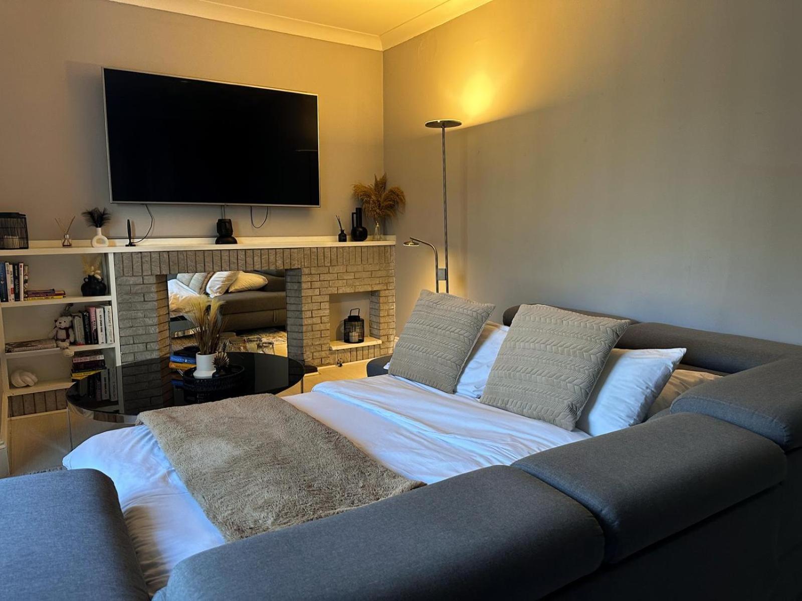 Exceptional Spacious City Apartment Лондон Экстерьер фото